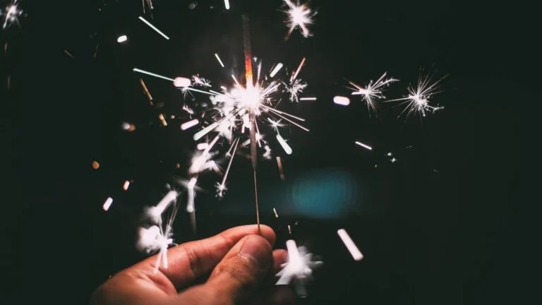 Lindas frases de aniversário para felicitar pessoas especiais 3 frases de aniversário